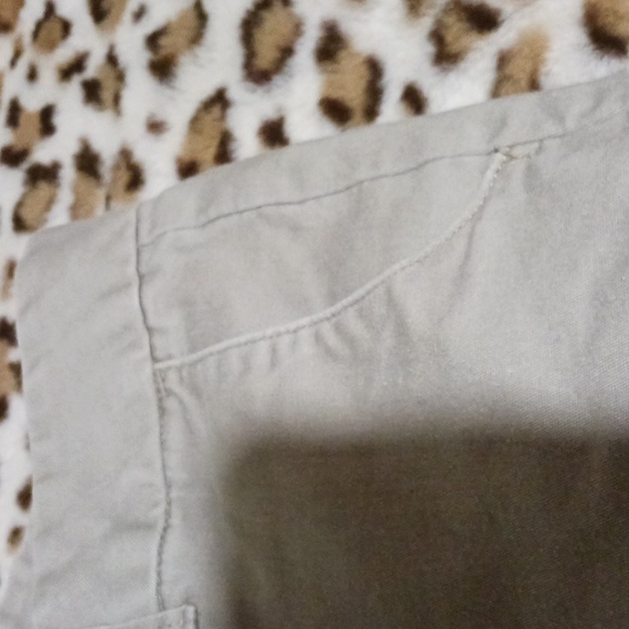 FINAL Price before donated. Lee Khaki Chino Style Bermuda Shorts S 7 juniors - Picture 8 of 11